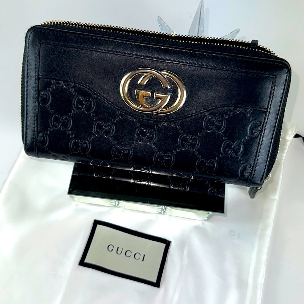 Gucci Guccisima Sukey leather zip around wallet